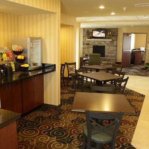 Cobblestone Hotel - Wayne Екстер'єр фото